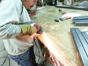 Préparation des pièces du bâti de la CTA avant soudage TIG